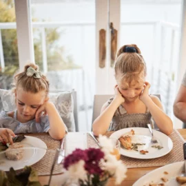 Wählerisches Essen bei Kindern: Warum es ganz normal ist und was dahintersteckt