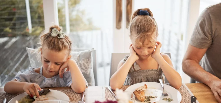 Wählerisches Essen bei Kindern: Warum es ganz normal ist und was dahintersteckt